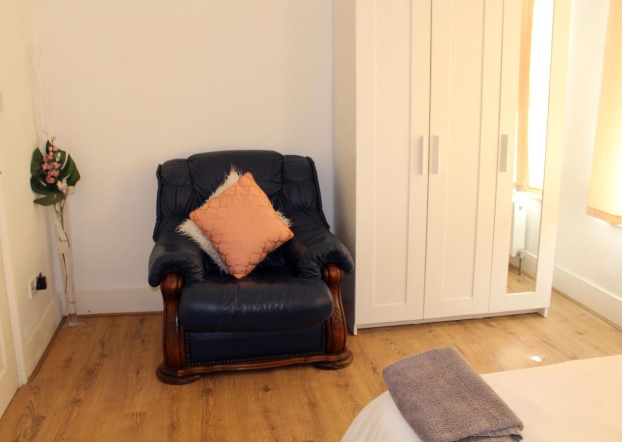 Cozy Rooms Or Apartment In London Townhouse Fast Links To Central Exteriör bild