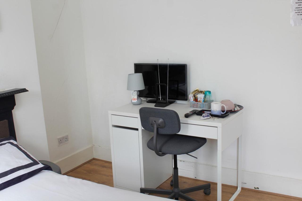 Cozy Rooms Or Apartment In London Townhouse Fast Links To Central Rum bild